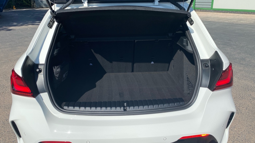 BMW 1 Series 118i [136] M Sport 5dr Step Auto [LCP/Pro pk] Petrol Hatchback - Image 13
