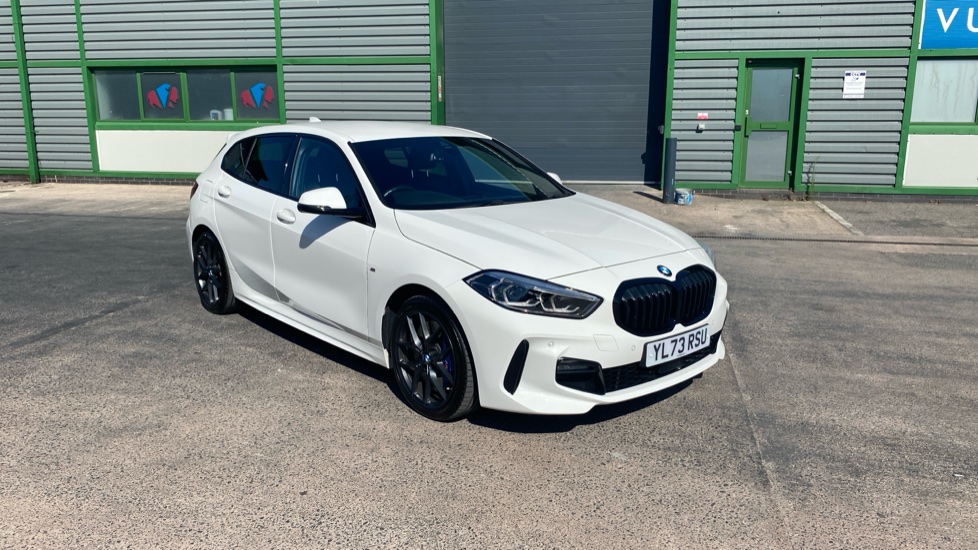 BMW 1 Series 118i [136] M Sport 5dr Step Auto [LCP/Pro pk] Petrol Hatchback - Image 24