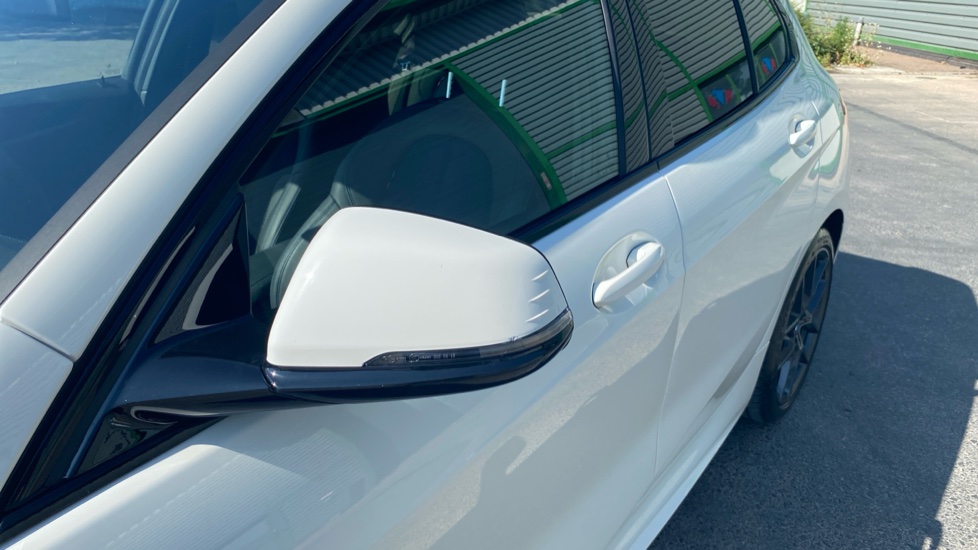BMW 1 Series 118i [136] M Sport 5dr Step Auto [LCP/Pro pk] Petrol Hatchback - Image 30