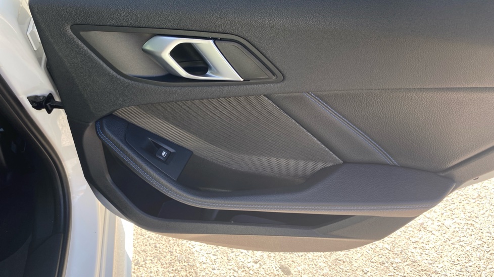 BMW 1 Series 118i [136] M Sport 5dr Step Auto [LCP/Pro pk] Petrol Hatchback - Image 36