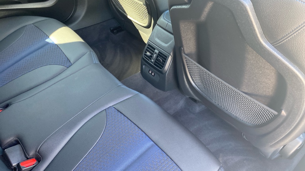 BMW 1 Series 118i [136] M Sport 5dr Step Auto [LCP/Pro pk] Petrol Hatchback - Image 37