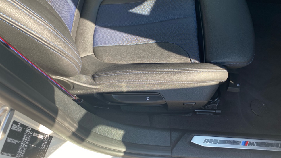 BMW 1 Series 118i [136] M Sport 5dr Step Auto [LCP/Pro pk] Petrol Hatchback - Image 38