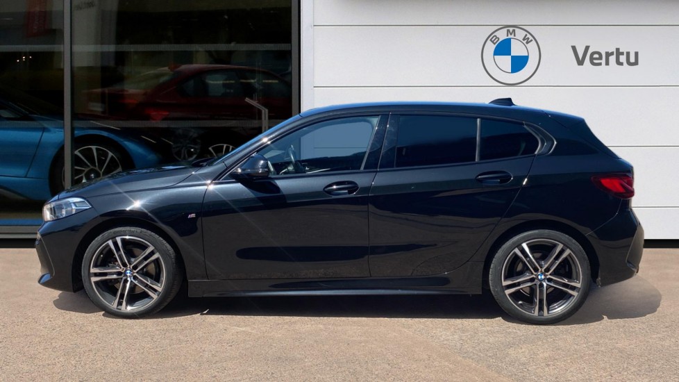 BMW 1 Series 118i [136] M Sport 5dr [Live Cockpit Professional] Petrol Hatchback - Image 3