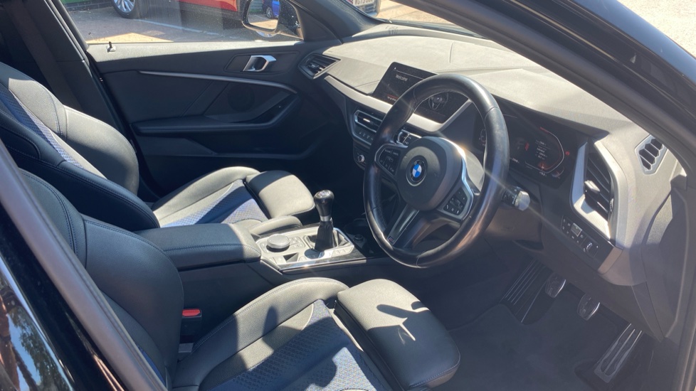 BMW 1 Series 118i [136] M Sport 5dr [Live Cockpit Professional] Petrol Hatchback - Image 6