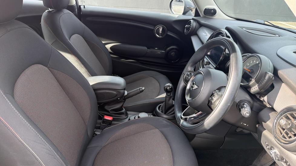 MINI Hatchback 1.5 Cooper 3dr Petrol Hatchback - Image 11