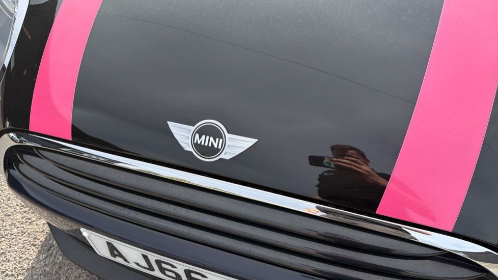 MINI Hatchback 1.5 Cooper 3dr Petrol Hatchback - Image 43