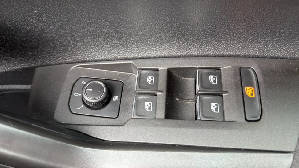 Volkswagen Polo 1.0 SE 5dr Petrol Hatchback - Image 26