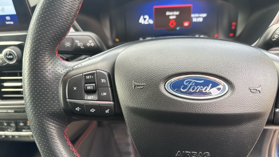 Ford Kuga 2.5 PHEV ST-Line X Edition 5dr CVT Estate - Image 17