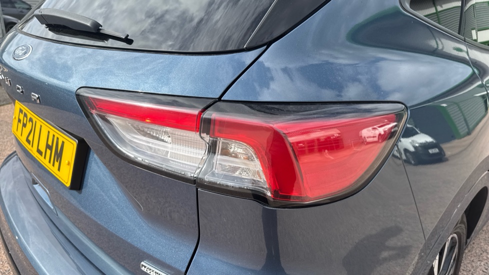 Ford Kuga 2.5 PHEV ST-Line X Edition 5dr CVT Estate - Image 22