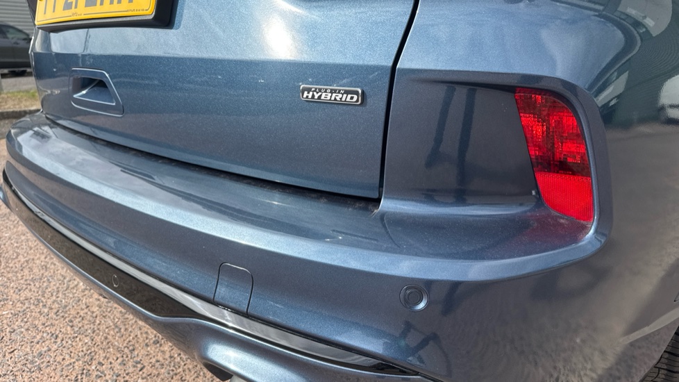 Ford Kuga 2.5 PHEV ST-Line X Edition 5dr CVT Estate - Image 25