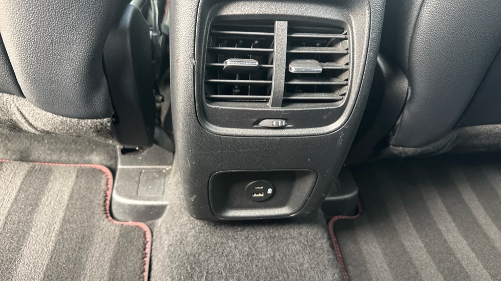 Ford Kuga 2.5 PHEV ST-Line X Edition 5dr CVT Estate - Image 42