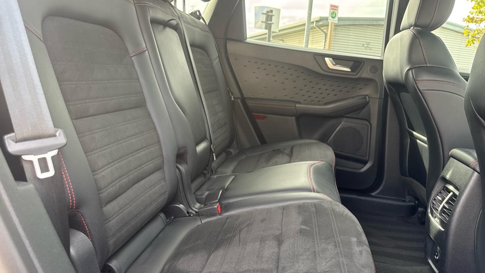Ford Kuga 2.5 PHEV ST-Line X Edition 5dr CVT Estate - Image 44