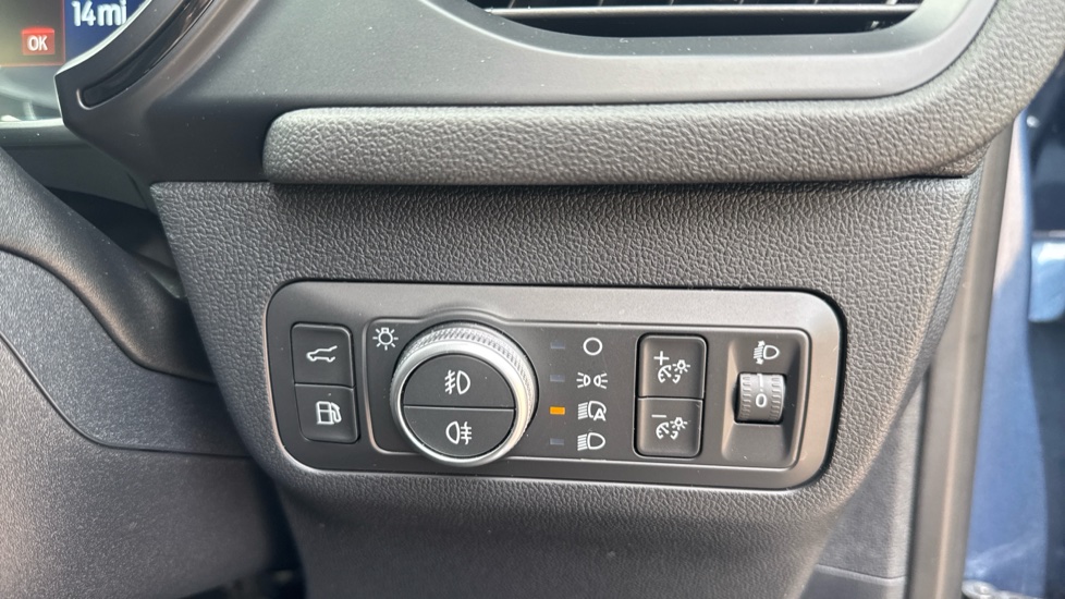 Ford Kuga 2.5 PHEV ST-Line X Edition 5dr CVT Estate - Image 47