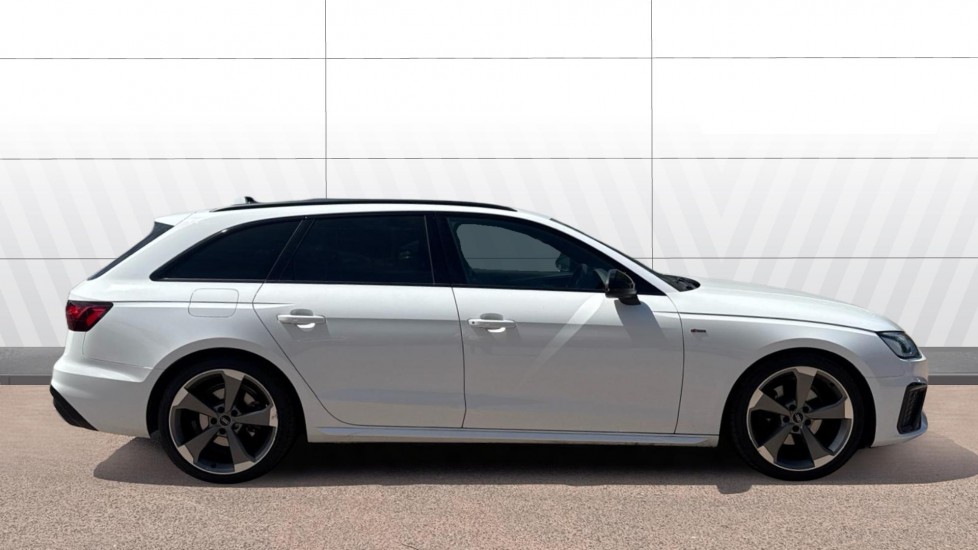 Audi A4 35 TFSI Black Edition 5dr S Tronic Petrol Estate - Image 3
