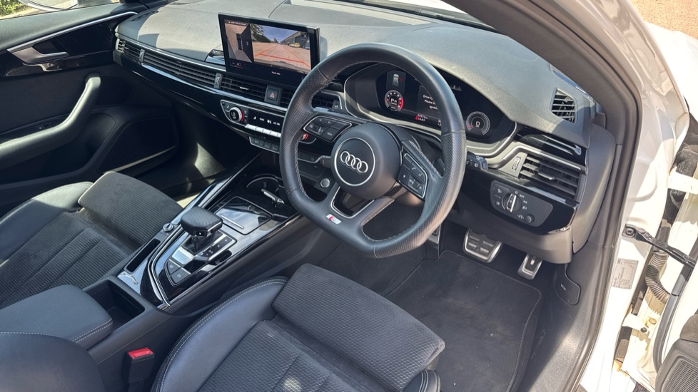 Audi A4 35 TFSI Black Edition 5dr S Tronic Petrol Estate - Image 6