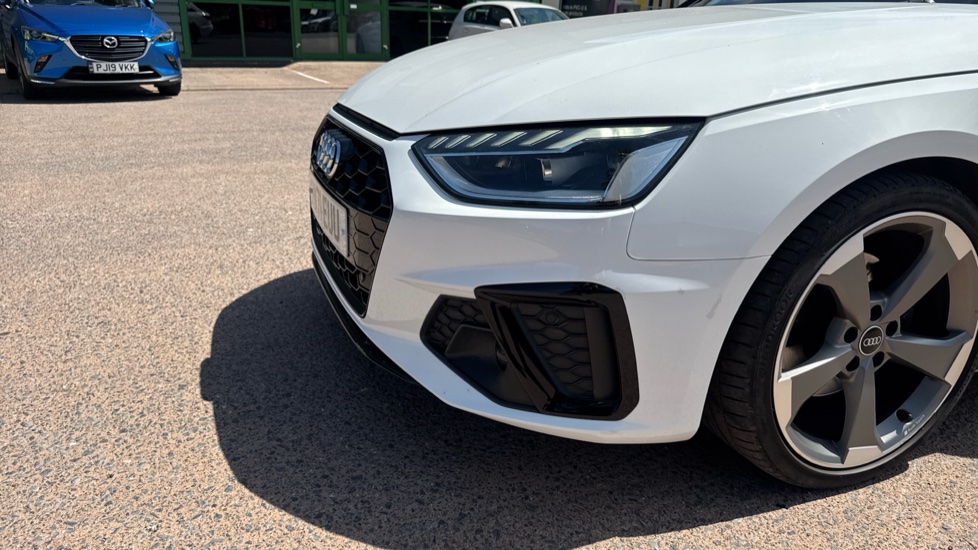 Audi A4 35 TFSI Black Edition 5dr S Tronic Petrol Estate - Image 31