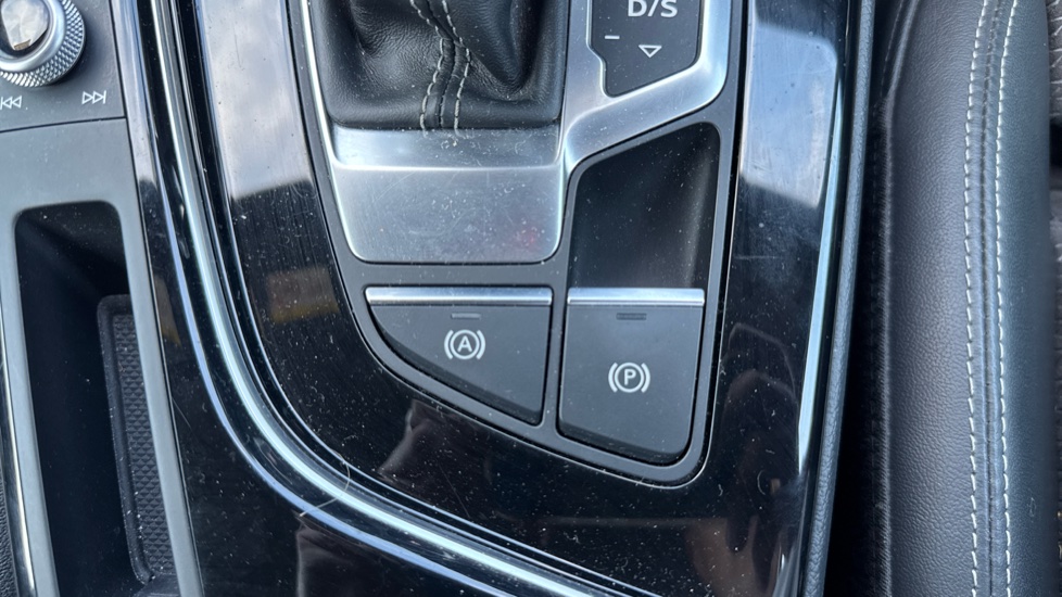 Audi A4 35 TFSI Black Edition 5dr S Tronic Petrol Estate - Image 64