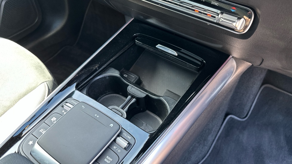 Mercedes-Benz GLA 250 AMG Line Premium Plus 5dr Auto Petrol Hatchback - Image 34