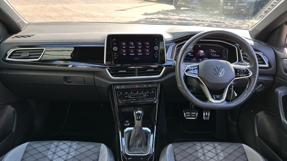 Volkswagen T-Roc 2.0 TDI 150 EVO R-Line 5dr DSG Diesel Hatchback - Image 4