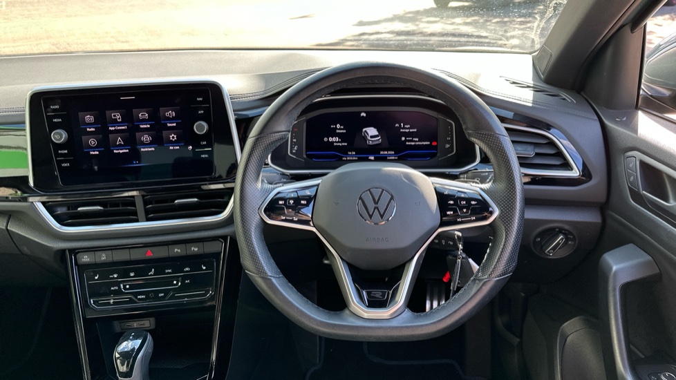 Volkswagen T-Roc 2.0 TDI 150 EVO R-Line 5dr DSG Diesel Hatchback - Image 5