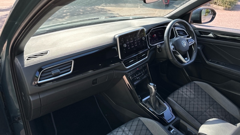 Volkswagen T-Roc 2.0 TDI 150 EVO R-Line 5dr DSG Diesel Hatchback - Image 7