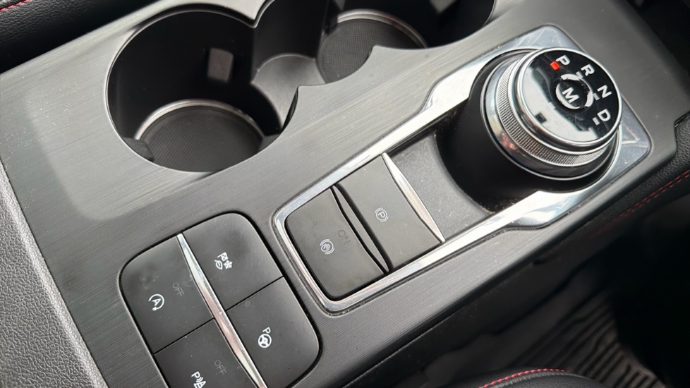 Ford Kuga 2.5 FHEV ST-Line Edition 5dr CVT Hybrid Estate - Image 19