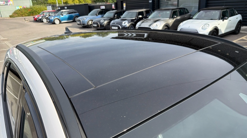 Ford Kuga 2.5 FHEV ST-Line Edition 5dr CVT Hybrid Estate - Image 21