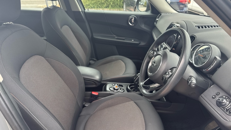 MINI Countryman 1.5 Cooper Classic 5dr Auto Petrol Hatchback - Image 11