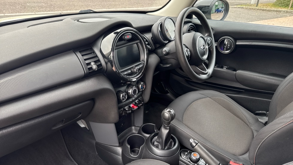 MINI Hatchback 1.5 Cooper Classic II 3dr Petrol Hatchback - Image 7