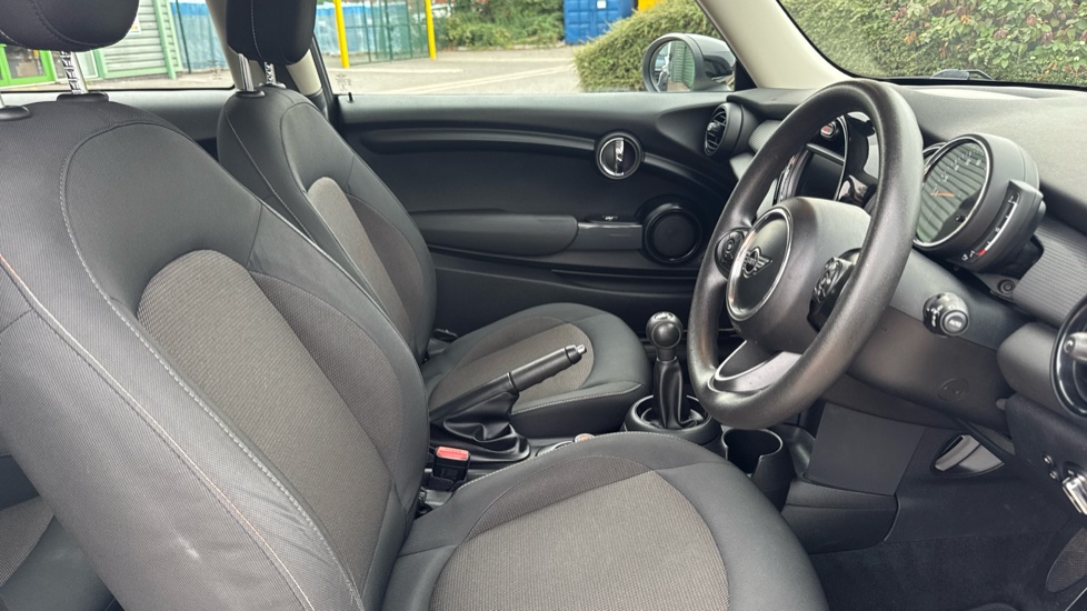 MINI Hatchback 1.5 Cooper Classic II 3dr Petrol Hatchback - Image 11