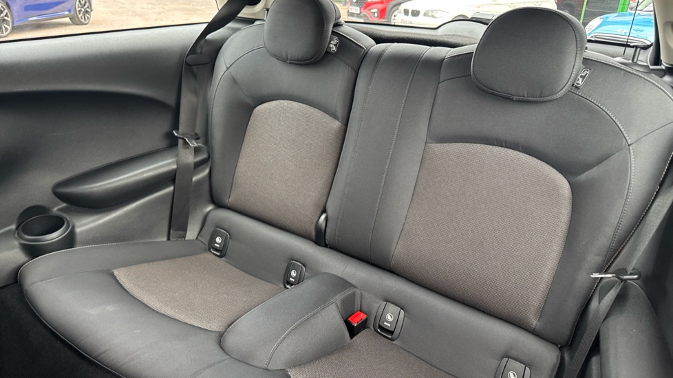 MINI Hatchback 1.5 Cooper Classic II 3dr Petrol Hatchback - Image 12