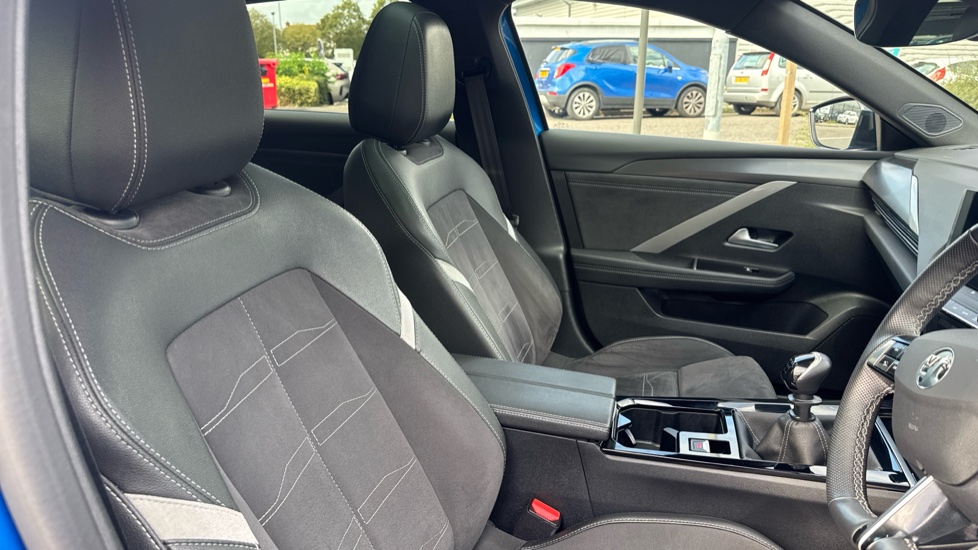 Vauxhall Astra 1.2 Turbo 130 Ultimate 5dr Petrol Hatchback - Image 46