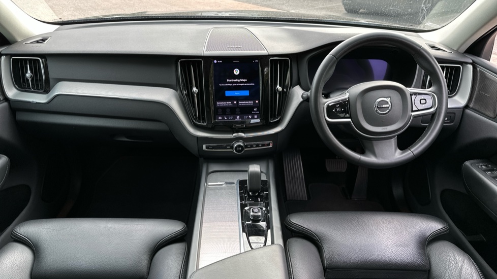 Volvo XC60 2.0 T6 [350] RC PHEV Plus Dark 5dr AWD Geartronic Estate - Image 4