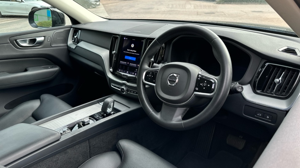 Volvo XC60 2.0 T6 [350] RC PHEV Plus Dark 5dr AWD Geartronic Estate - Image 6