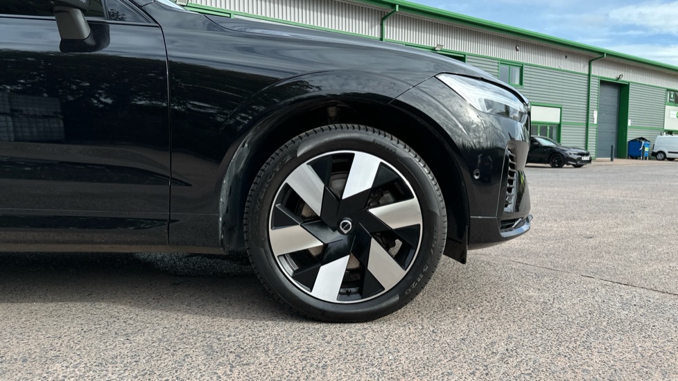 Volvo XC60 2.0 T6 [350] RC PHEV Plus Dark 5dr AWD Geartronic Estate - Image 14