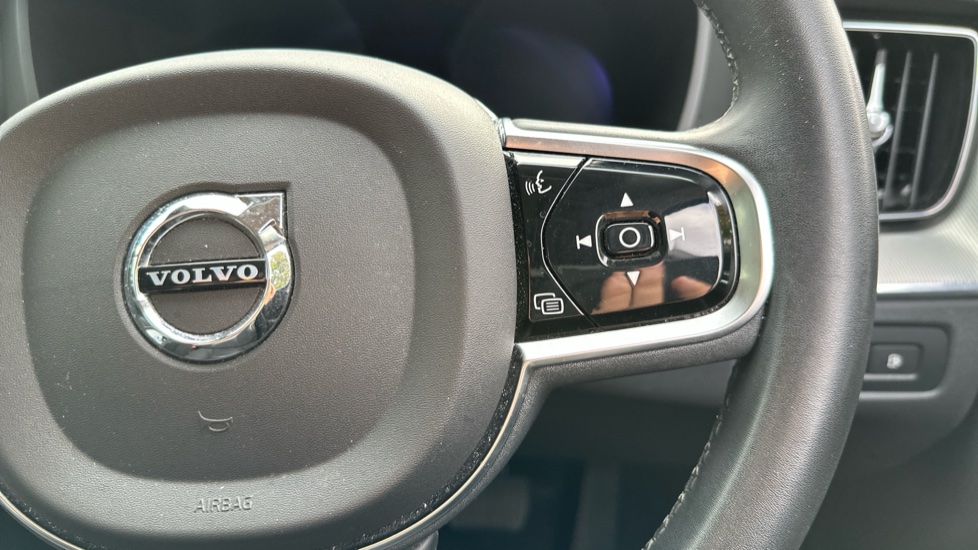 Volvo XC60 2.0 T6 [350] RC PHEV Plus Dark 5dr AWD Geartronic Estate - Image 18