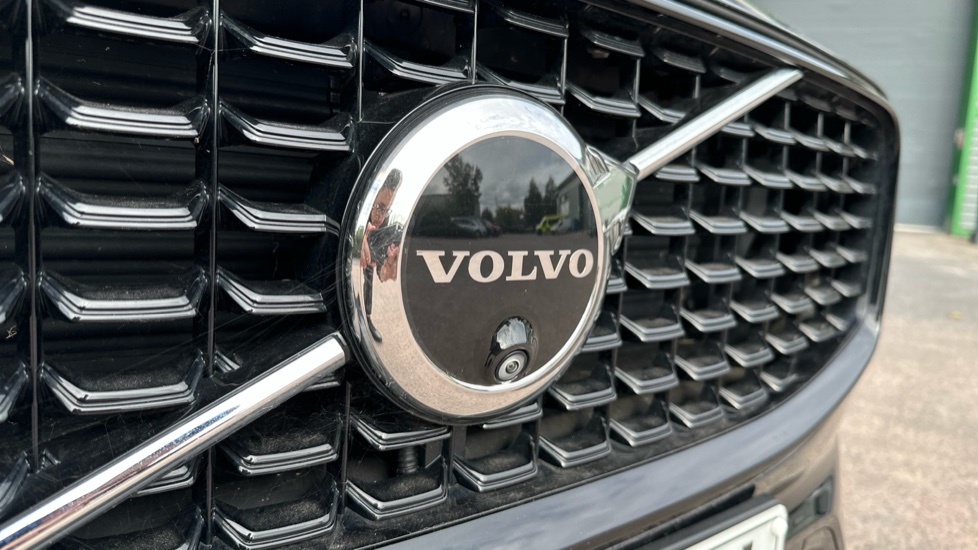 Volvo XC60 2.0 T6 [350] RC PHEV Plus Dark 5dr AWD Geartronic Estate - Image 31