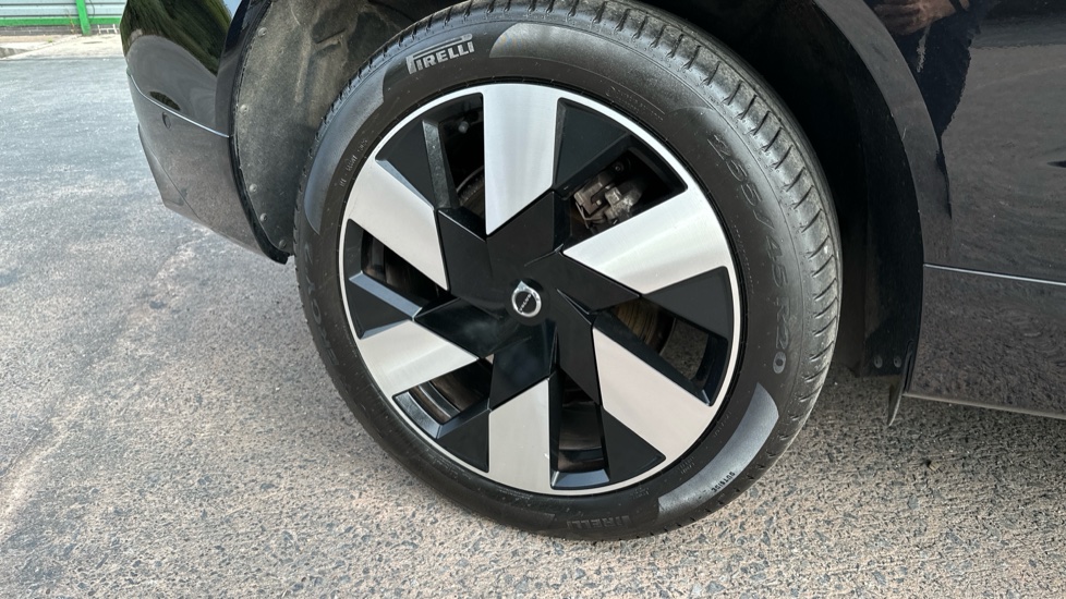 Volvo XC60 2.0 T6 [350] RC PHEV Plus Dark 5dr AWD Geartronic Estate - Image 33
