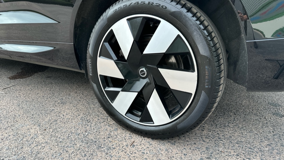 Volvo XC60 2.0 T6 [350] RC PHEV Plus Dark 5dr AWD Geartronic Estate - Image 34