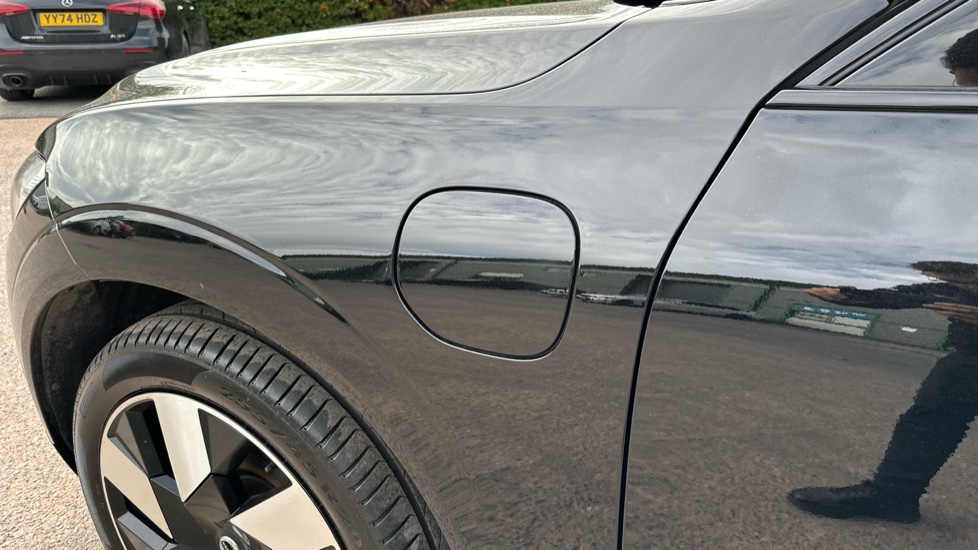 Volvo XC60 2.0 T6 [350] RC PHEV Plus Dark 5dr AWD Geartronic Estate - Image 36