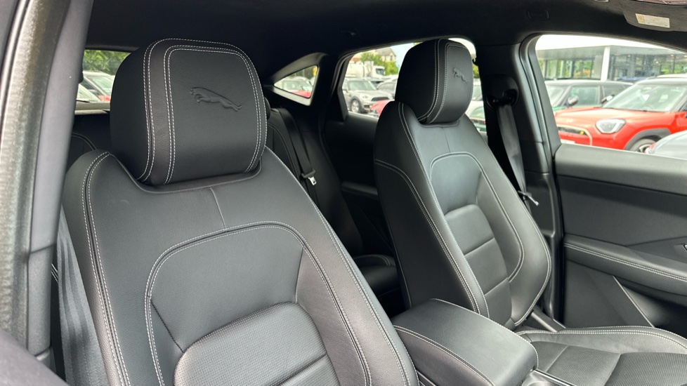 Jaguar E-Pace 2.0 D165 R-Dynamic SE 5dr Auto Diesel Estate - Image 11