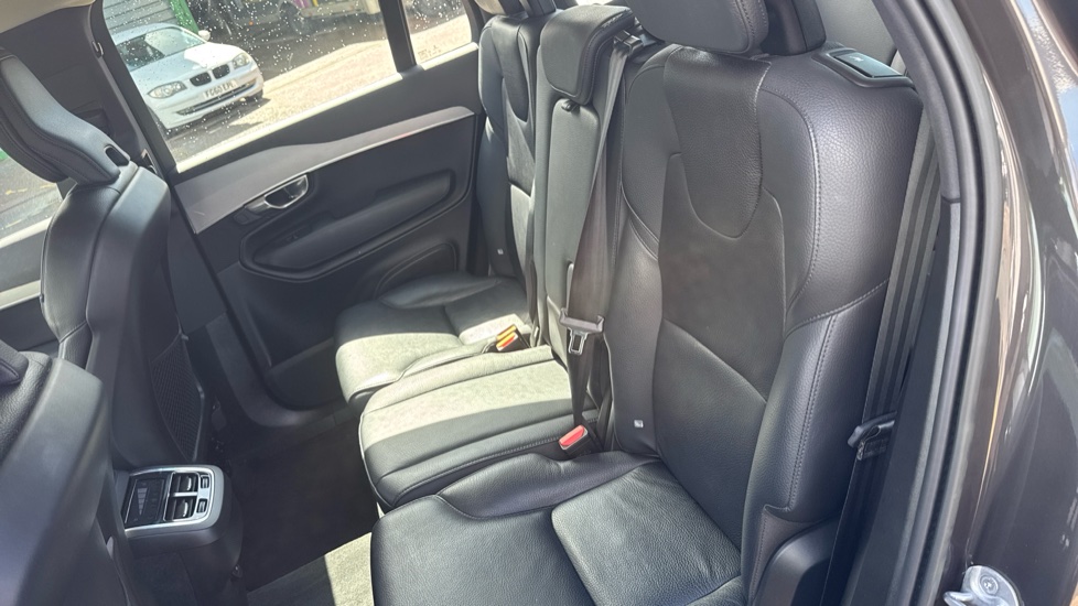 Volvo XC90 2.0 B5P [250] Core 5dr AWD Geartronic Petrol Estate - Image 12