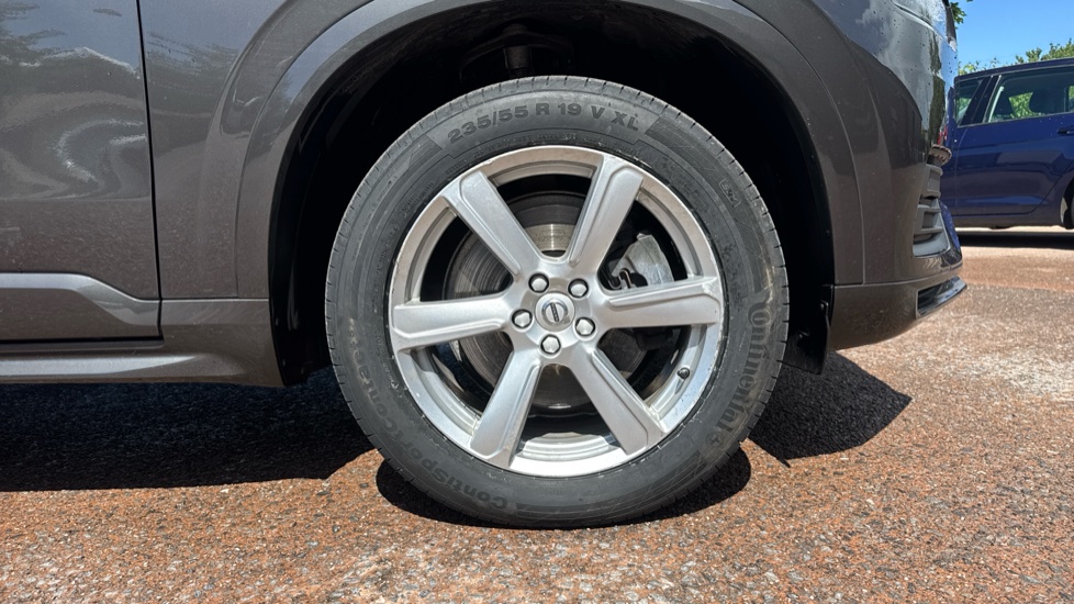 Volvo XC90 2.0 B5P [250] Core 5dr AWD Geartronic Petrol Estate - Image 14