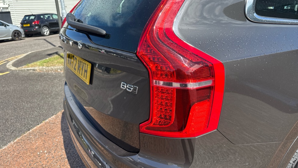 Volvo XC90 2.0 B5P [250] Core 5dr AWD Geartronic Petrol Estate - Image 22