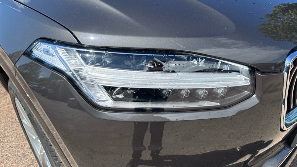 Volvo XC90 2.0 B5P [250] Core 5dr AWD Geartronic Petrol Estate - Image 23