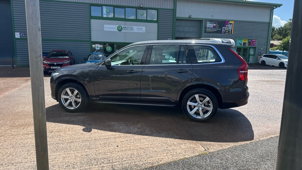 Volvo XC90 2.0 B5P [250] Core 5dr AWD Geartronic Petrol Estate - Image 39