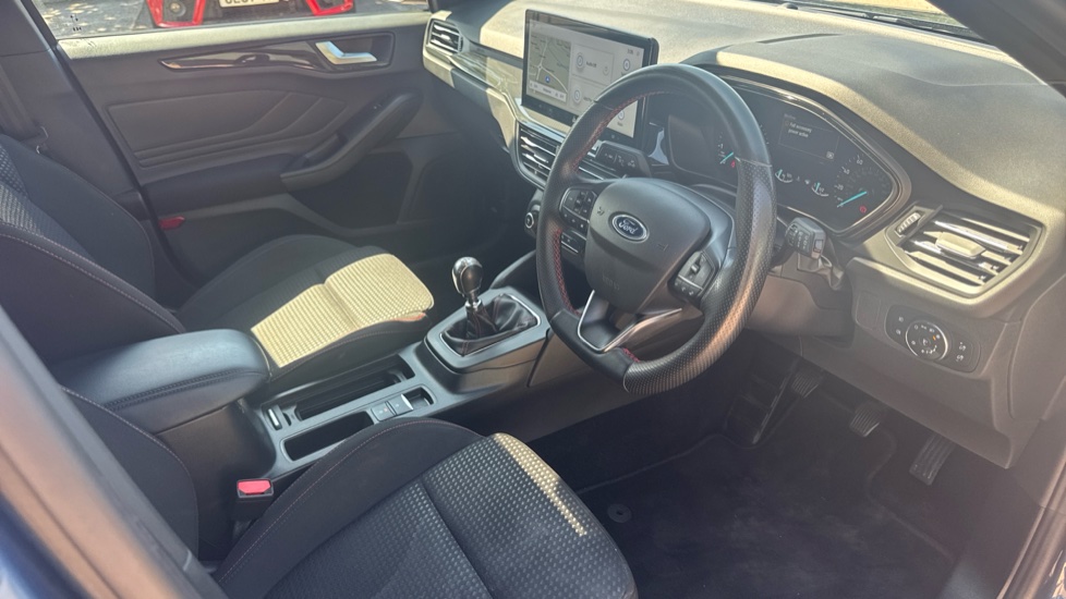 Ford Focus 1.0 EcoBoost Hybrid mHEV 155 ST-Line Edition 5dr Petrol Hatchback - Image 6