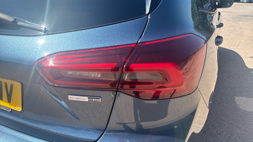 Ford Focus 1.0 EcoBoost Hybrid mHEV 155 ST-Line Edition 5dr Petrol Hatchback - Image 22