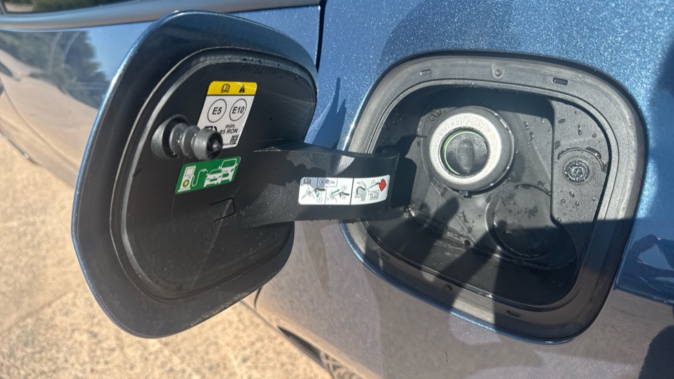 Ford Focus 1.0 EcoBoost Hybrid mHEV 155 ST-Line Edition 5dr Petrol Hatchback - Image 30