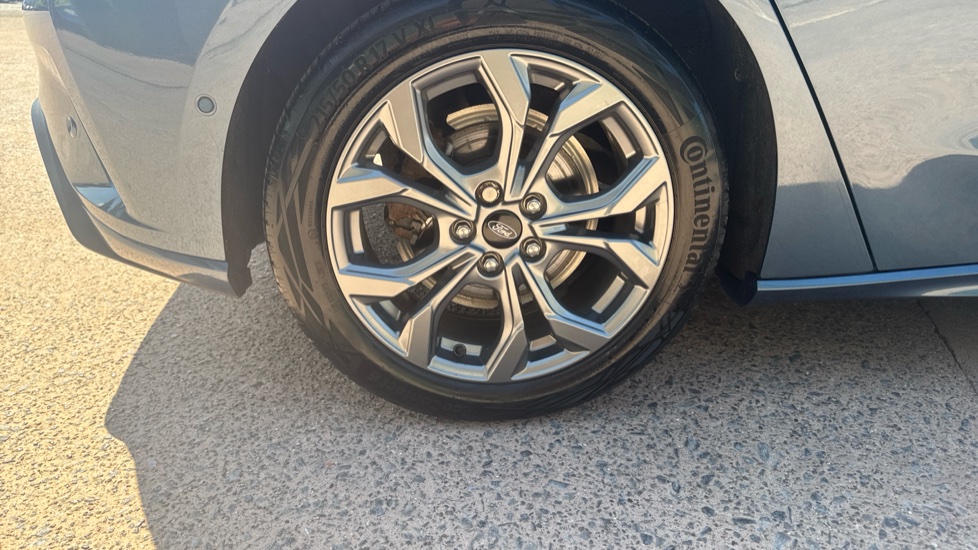 Ford Focus 1.0 EcoBoost Hybrid mHEV 155 ST-Line Edition 5dr Petrol Hatchback - Image 34